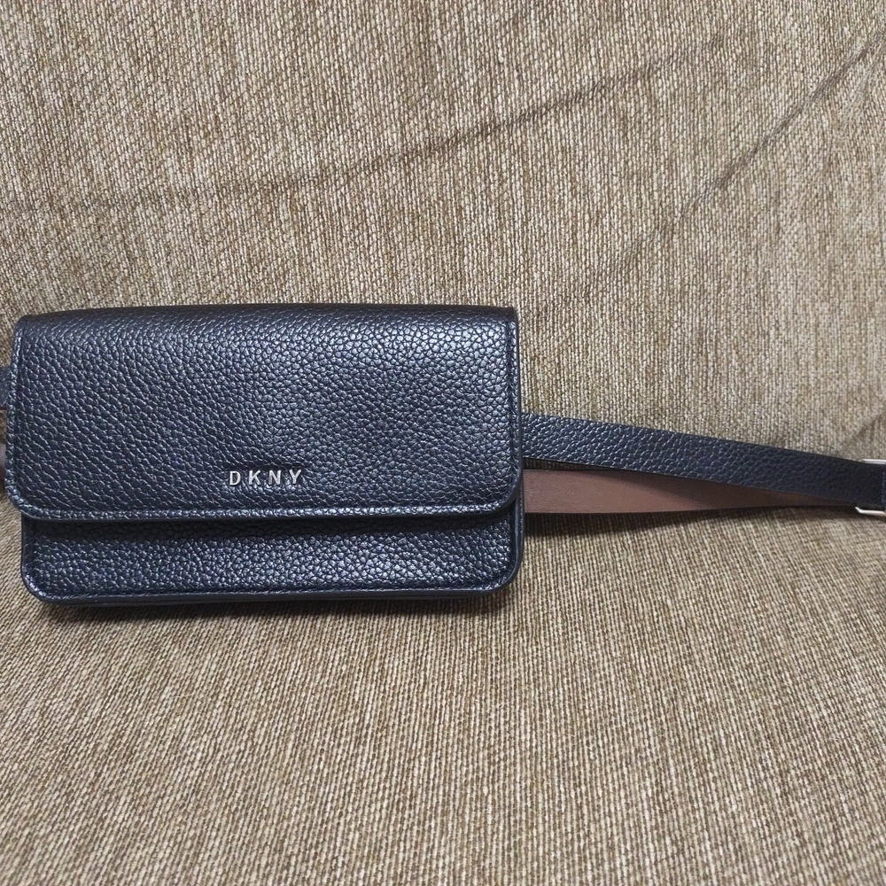 DKNY Mini Belt Bag For Women's, Synthetic  Black Leather - Picture 3 of 9